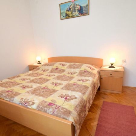 Guest House Keti Malinska Exterior foto