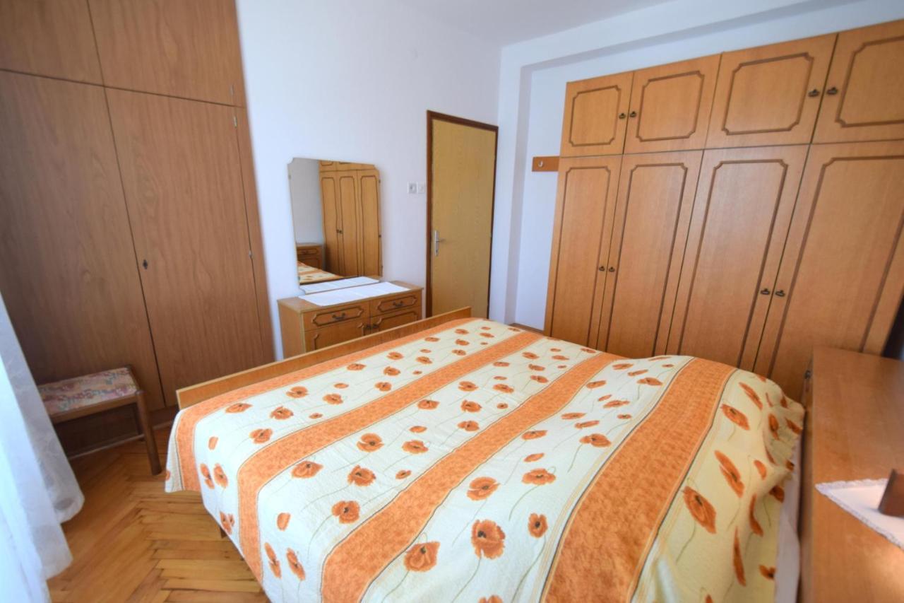 Guest House Keti Malinska Exterior foto